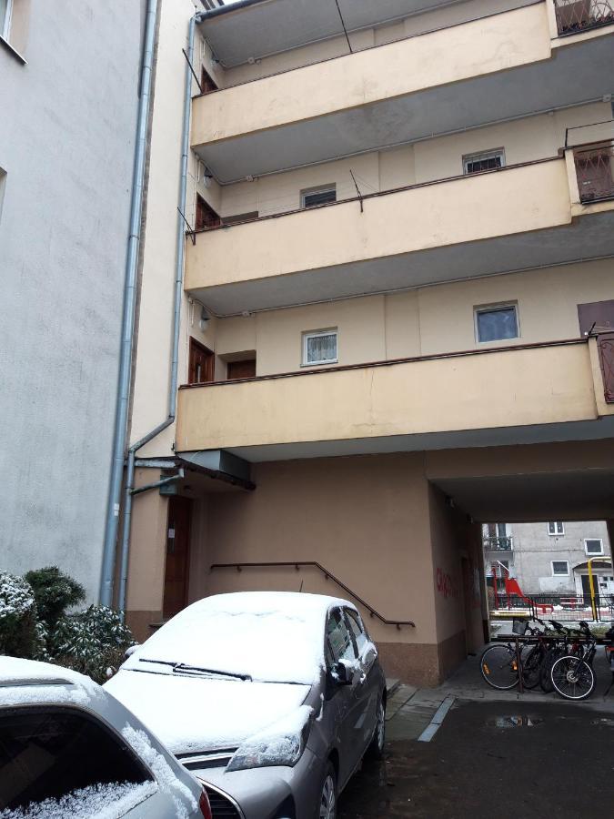 Charming Apt Old Town & Jewish District, Quiet Neighborhood クラクフ エクステリア 写真