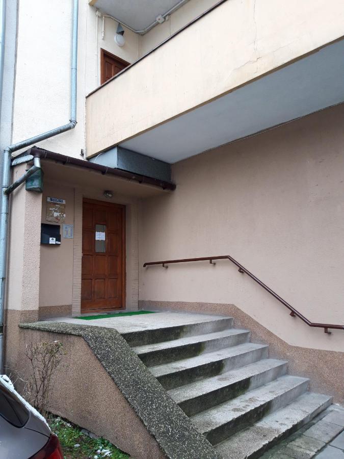 Charming Apt Old Town & Jewish District, Quiet Neighborhood クラクフ エクステリア 写真